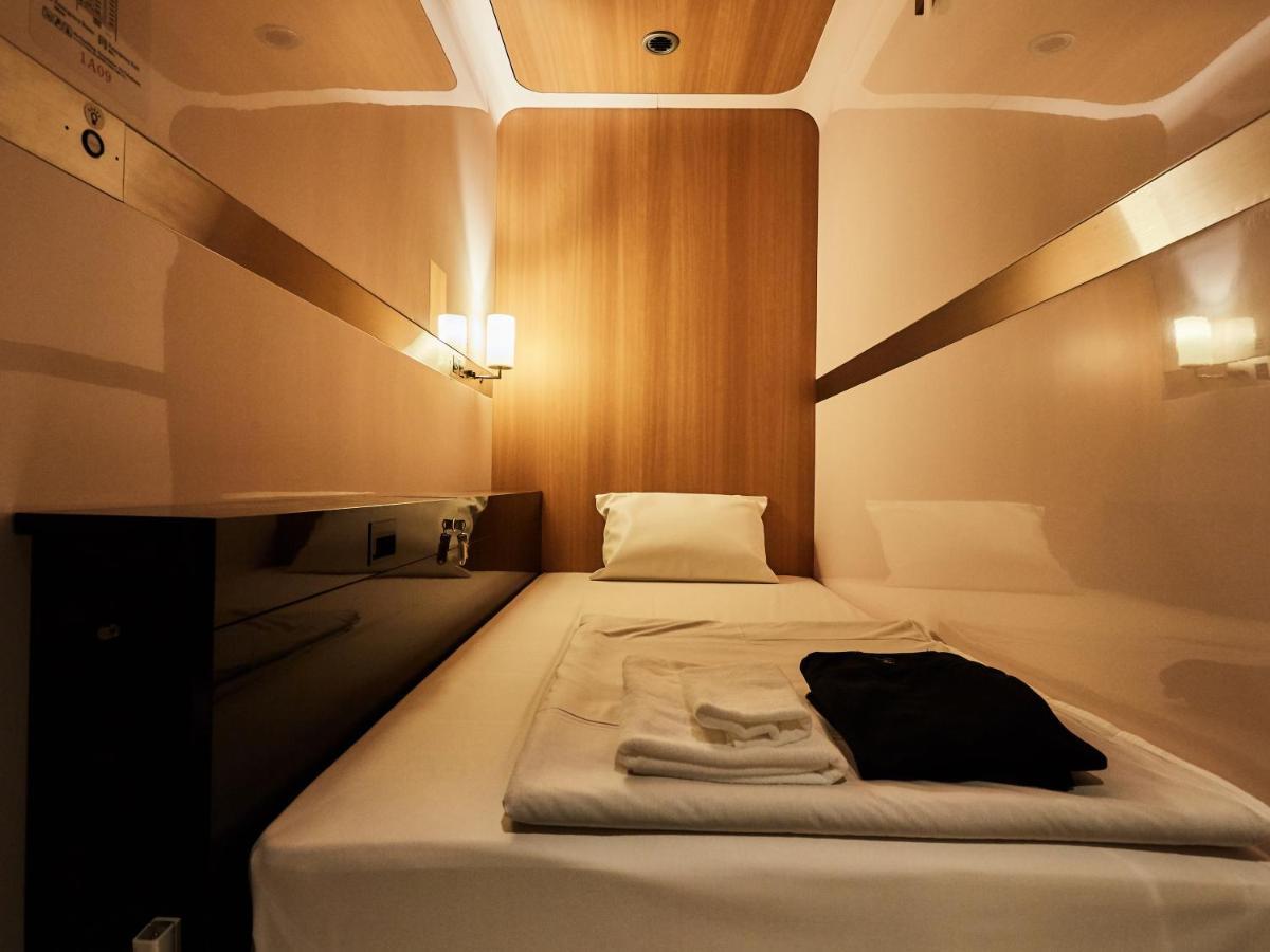 First Cabin Nishi Umeda 오사카 외부 사진